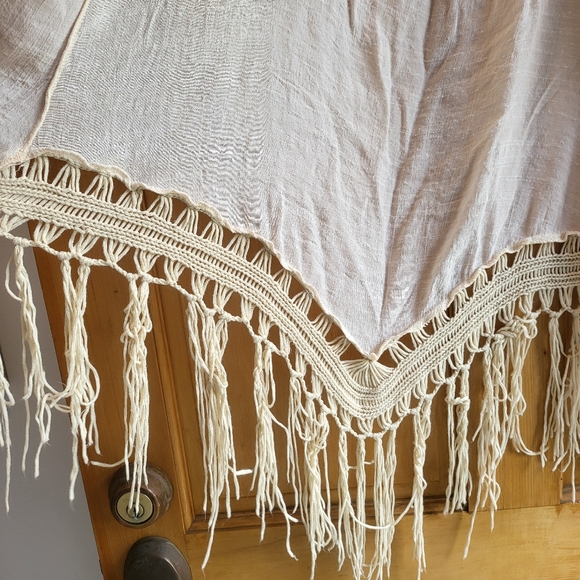 Rebellion Ivory Kimono with Fringe & Detailing - Picture 3 of 13